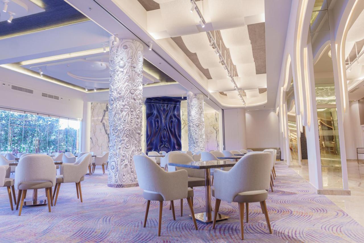 Mirage Hotel & Conference Center Alexandrië Buitenkant foto The interior of the hotel