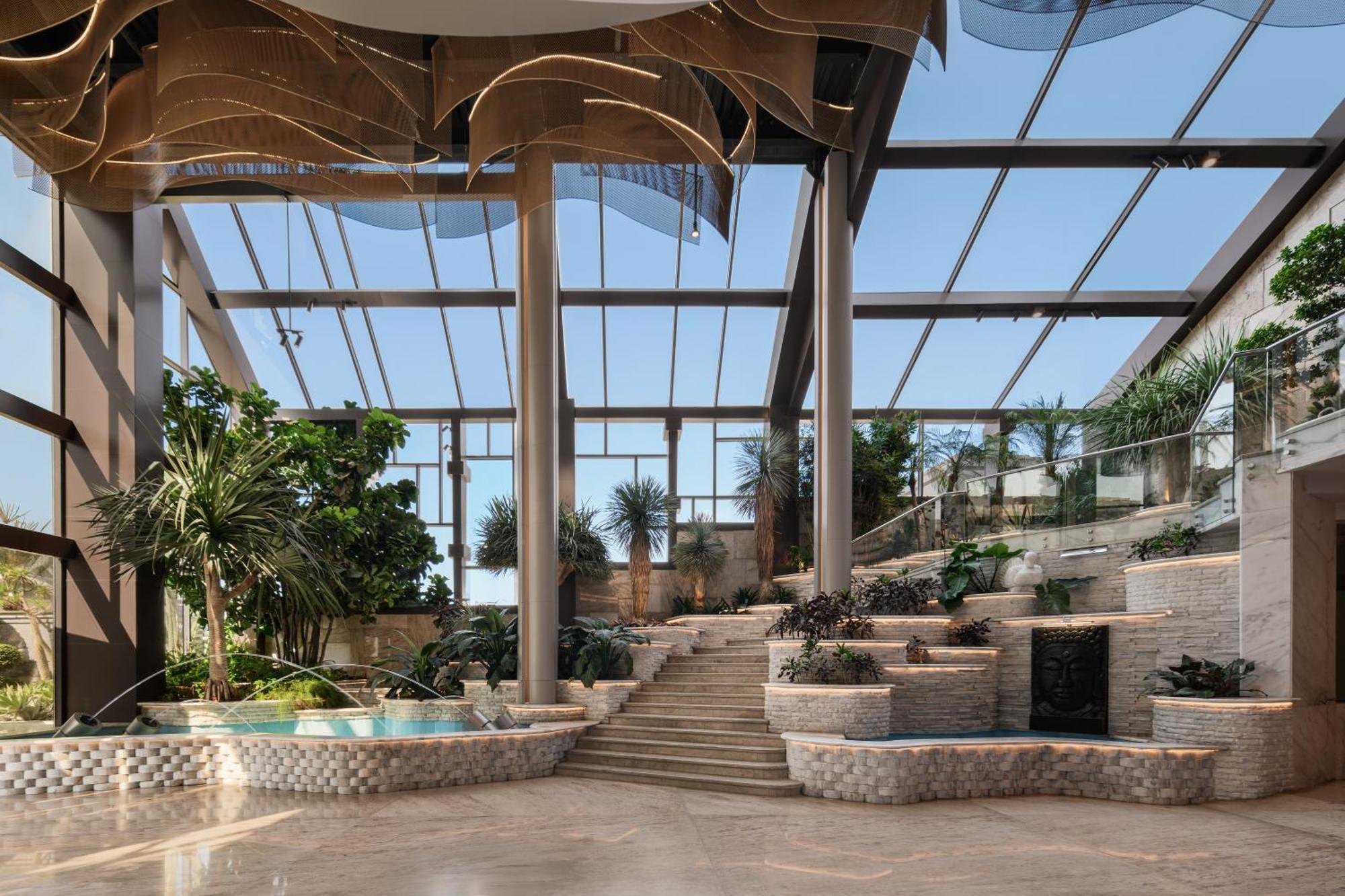 Mirage Hotel & Conference Center Alexandrië Buitenkant foto The interior of the new building