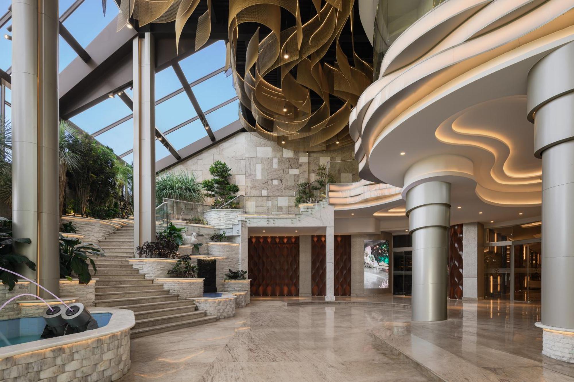 Mirage Hotel & Conference Center Alexandrië Buitenkant foto The lobby of the hotel