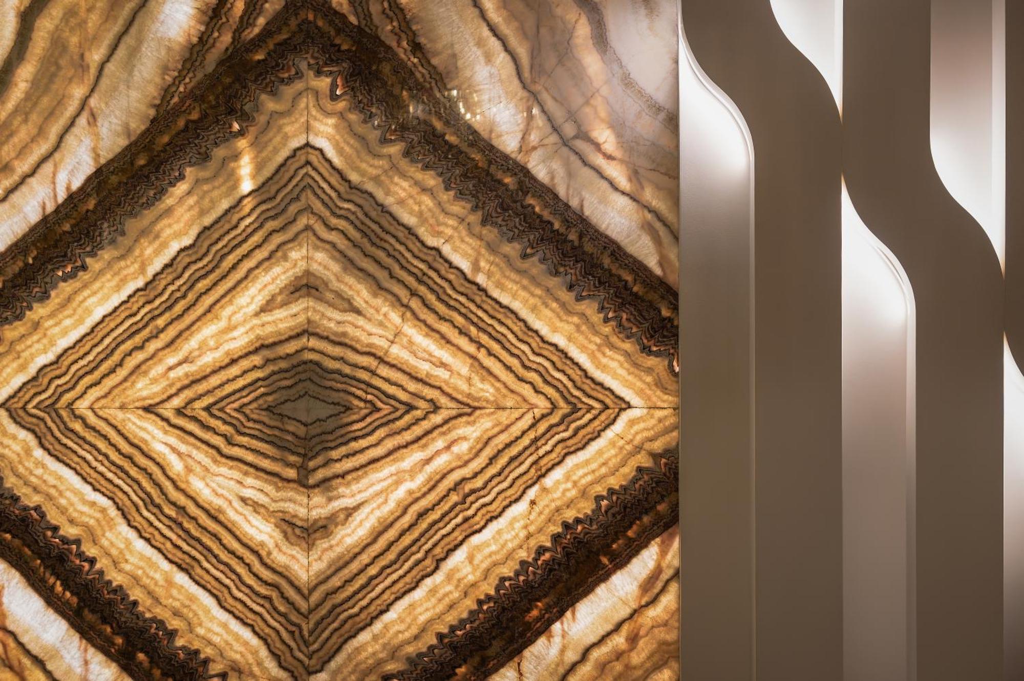 Mirage Hotel & Conference Center Alexandrië Buitenkant foto A backlit onyx panel
